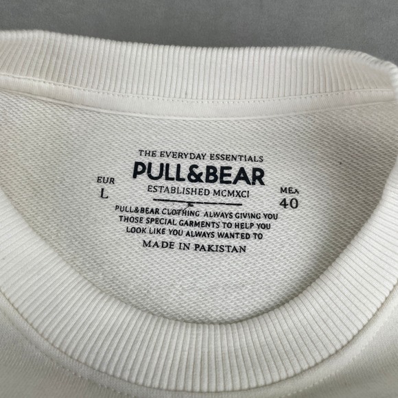 Pull&Bear Sweatshirt Mens EUR L White Crewneck NY LA SF Felt‎ Applique Graphic - Picture 8 of 8